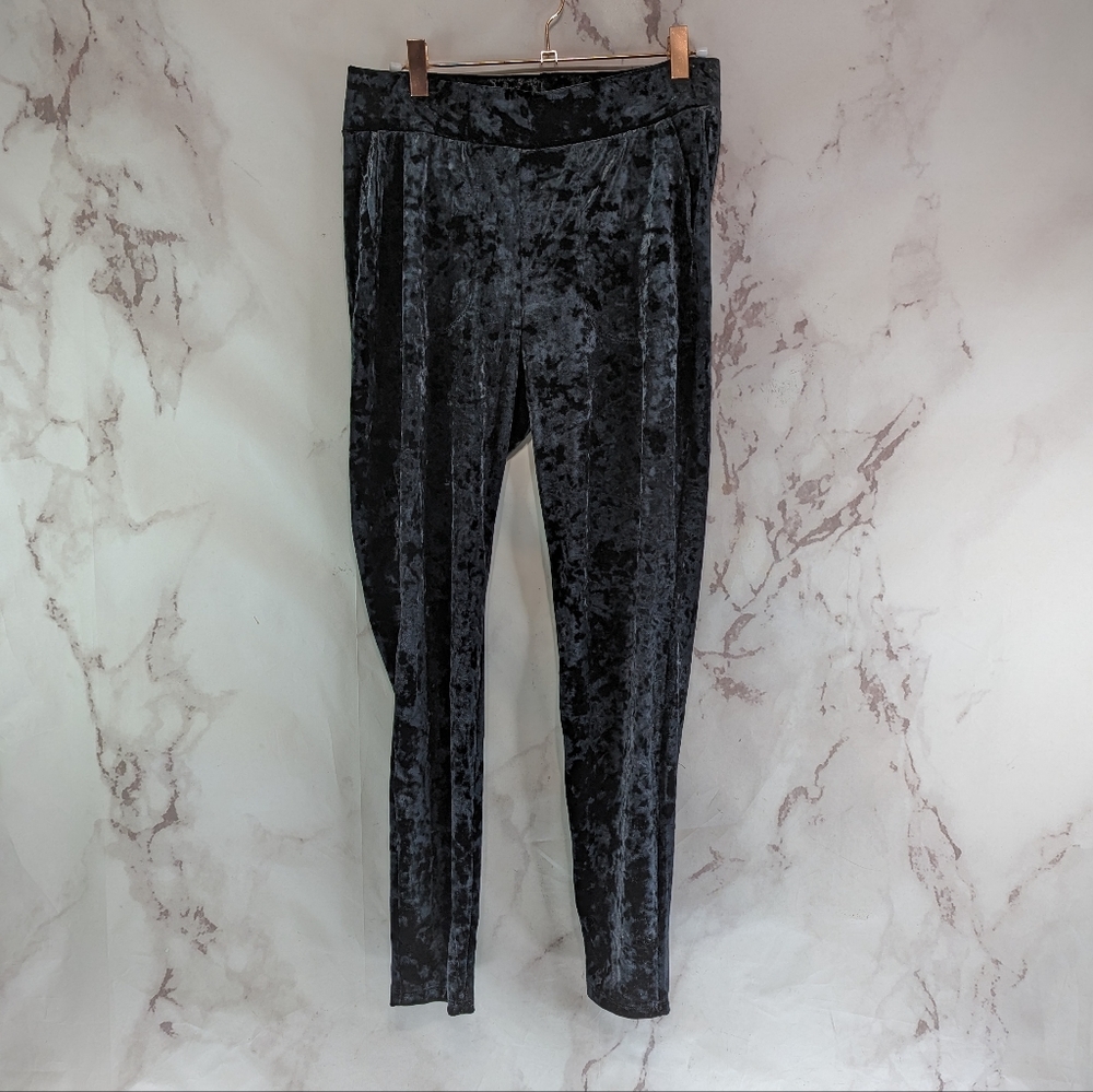 Torrid Leggings Womens 1X 1 Black Crushed Velvet Pull On Mid Rise Crop Ankle